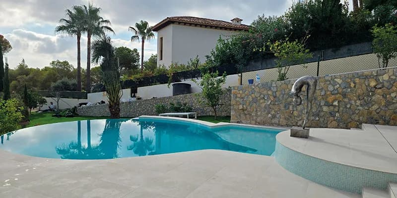 Galeriebild von Estilo Pool Mallorca