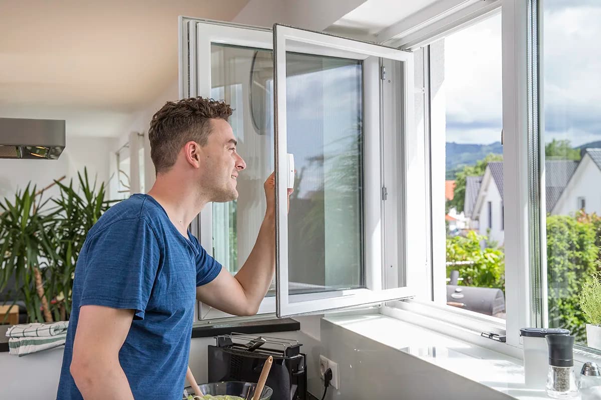 Galeriebild von Netec Mosquiteras für Fenster, Türen & Terrassen