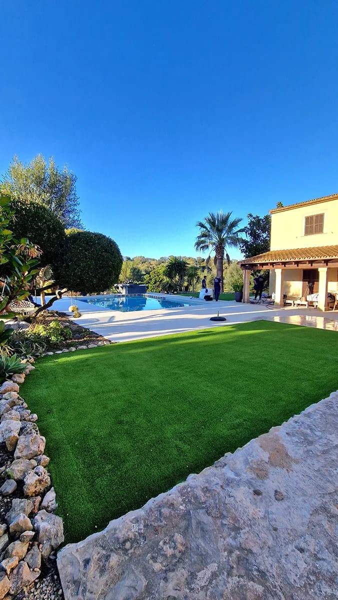 Galeriebild von Top Green Mallorca – Premium-Kunstrasen für Garten