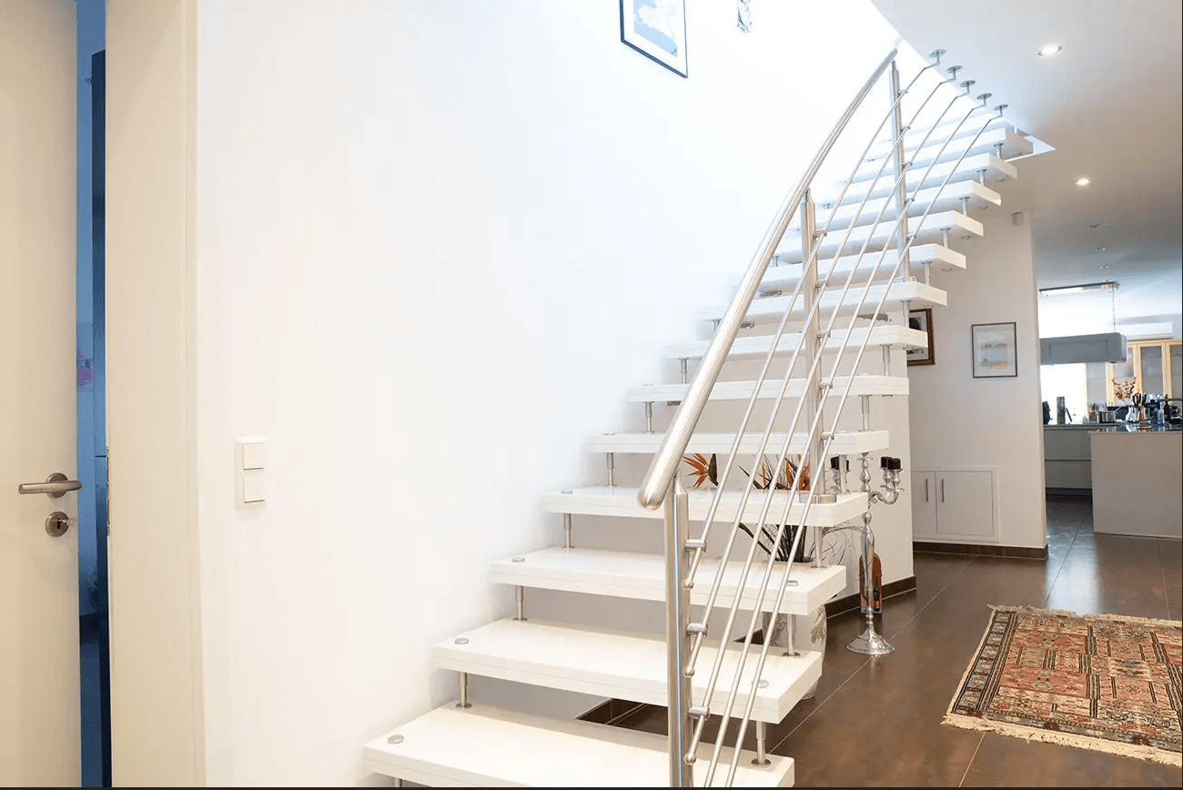 Gallery: uwe petry gallery 9