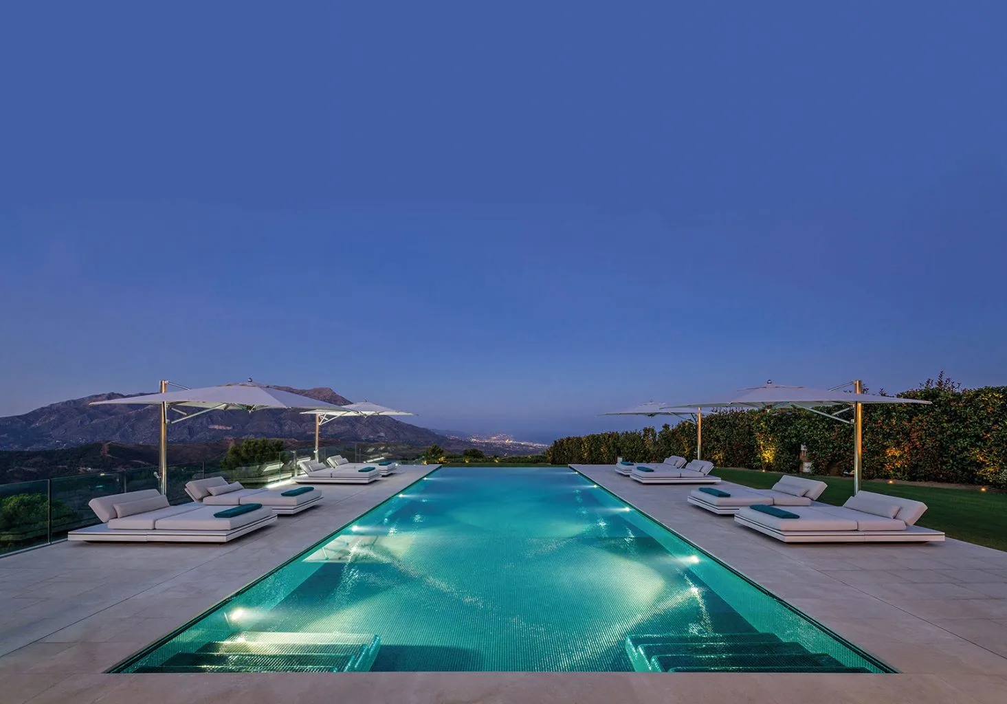 Galeriebild 2 von Poolaesthetics – Poolbau-exclusive-Poolanlagen – 2