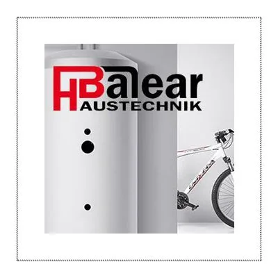 Balear Haustechnik Wärmepumpensystem mit Fahrrad im Hintergrund