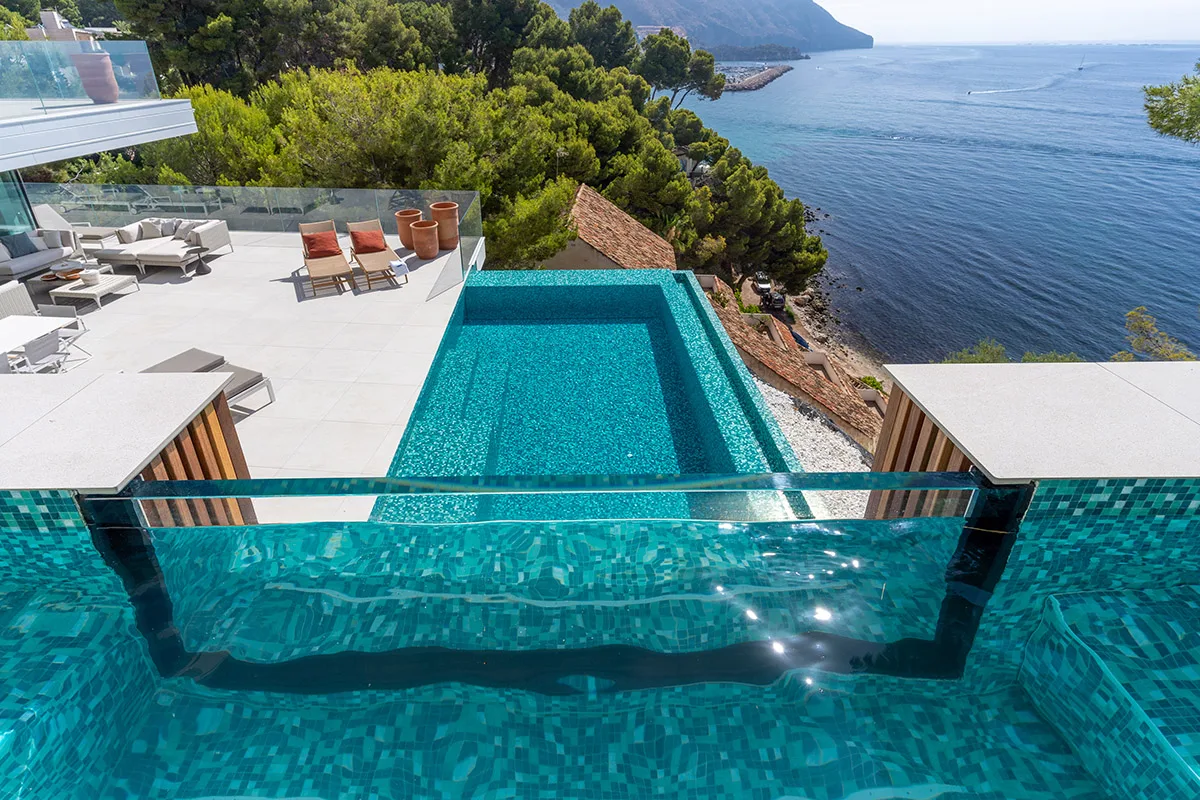 Galeriebild 12 von Poolaesthetics – Poolbau-exclusive-Poolanlagen – poolaes 3